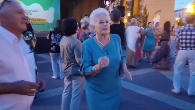 Белая сирень! Белгород, парк победы, элегантные танцы. смотреть онлайн