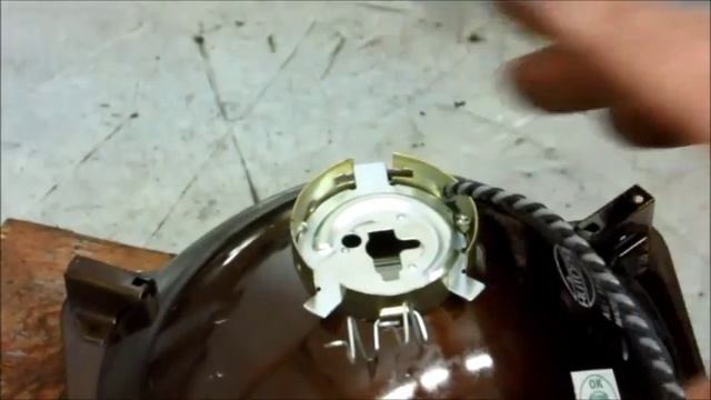 1984 Buick with H1 H4 European Headlights - Beam pattern comparison смотреть онлайн