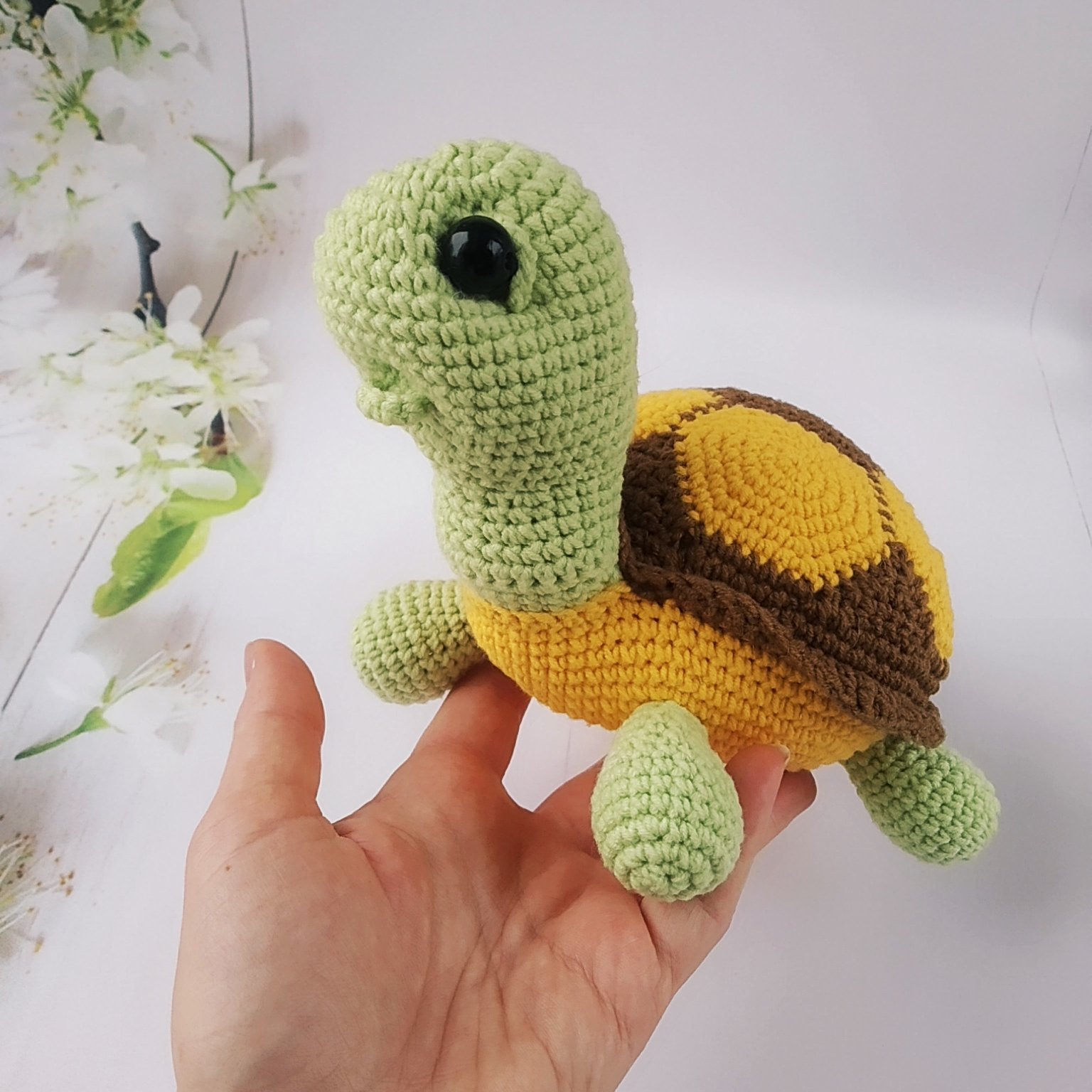 Черепашонок Донни. Игрушка вязаная крючком..mp4