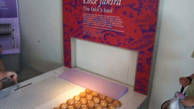 Йога на гвоздях ))) Центр Коперника смотреть онлайн