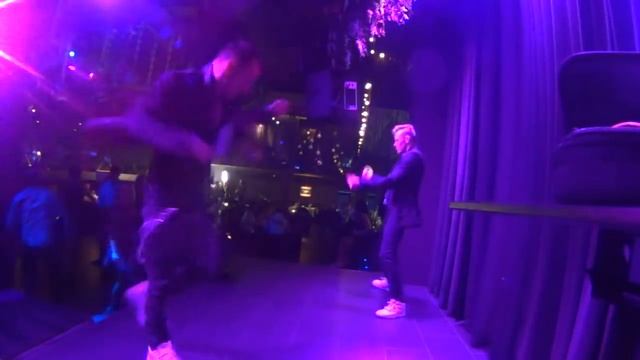 Лучшие танцоры Москвы ожигают в клубе смотреть онлайн