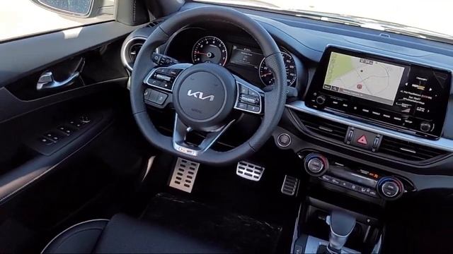 2023 Kia Forte GT-Line смотреть онлайн