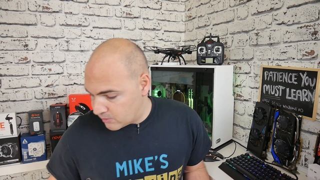 Building A Budget AMD PC Using PC PartPicker 200GE vs 2200G смотреть онлайн