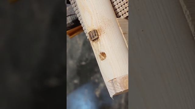 Square peg in a round hole // Woodworking смотреть онлайн