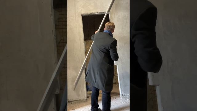 Как проверить штукатурку #дизайнер #отделка #подключ #дизайн #ремонт #вип #ванная #двери #гардероб смотреть онлайн