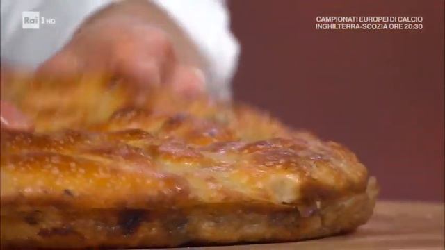 Focaccia alle olive - 18/06/2021 смотреть онлайн