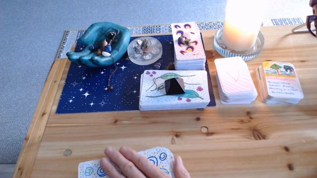 My Guided Oracle Decks in print смотреть онлайн