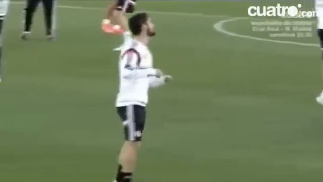 Isco with the back heel kick ups! смотреть онлайн
