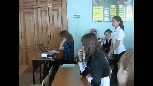 Классный час в 8 классе. "Легко любить все человечество. А человека,который рядом". смотреть онлайн