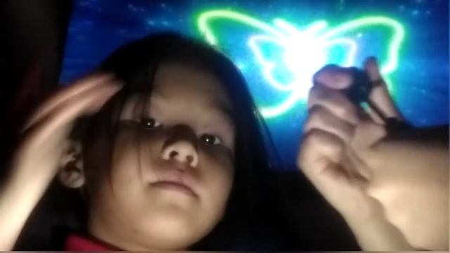 сестра делает макияж и прическу смотреть онлайн