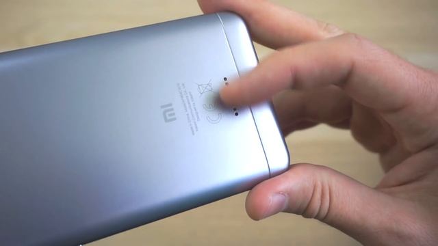 Xiaomi Redmi 6A - САМЫЙ ДЕШЕВЫЙ И САМЫЙ СТРАШНЫЙ СЯОМИ (УНЫЛЫЙ ДИЗАЙН)