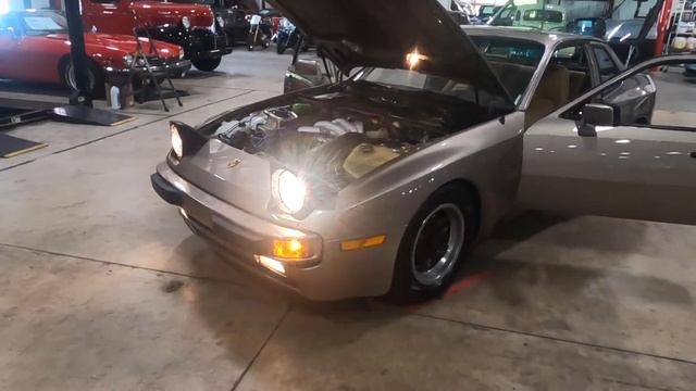 1983 Porsche 944 For Sale - Walk Around Video (87K Miles) смотреть онлайн