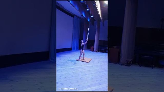 Воздушная гимнастика, кольцо. Вероника 12 лет смотреть онлайн