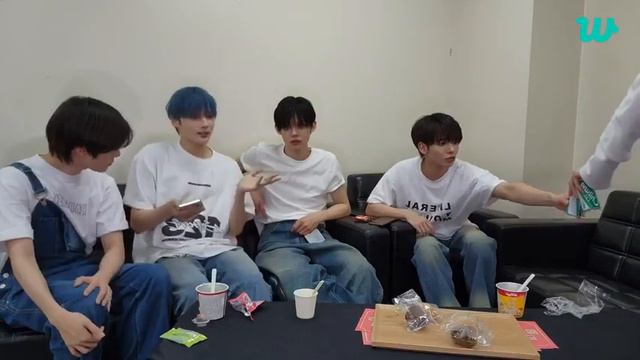 (17/ SUB LIVE) TXT TODAY WEVERSE LIVE (332024)