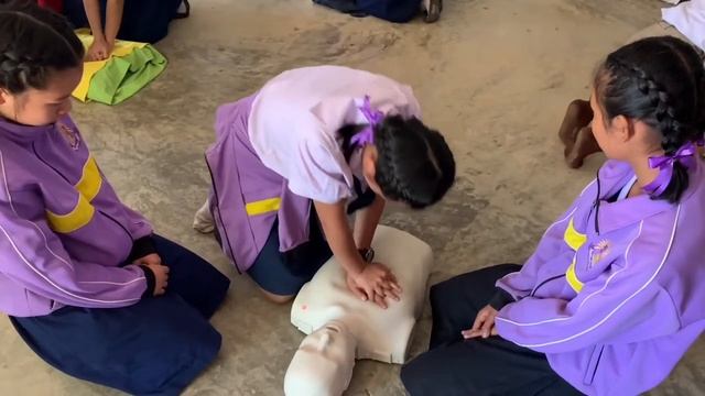 Global Citizenship | Challenges Abroad смотреть онлайн