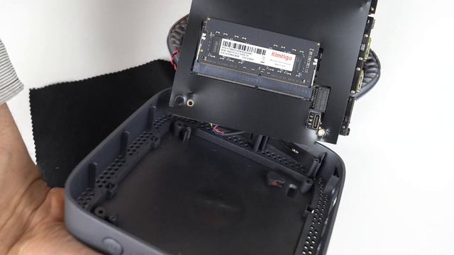 A Budget Mini With a Twist - ACEPC PicoBox Pro Review смотреть онлайн