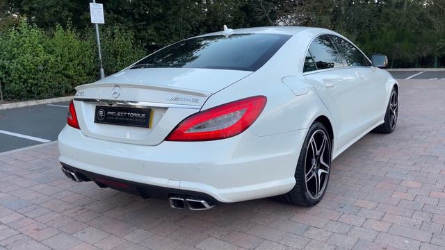 Mercedes Benz CLS 63 AMG 5.5 V8 Biturbo Monster. Diamond White.
