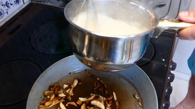Кокот с курицей и грибами / Жюльен смотреть онлайн