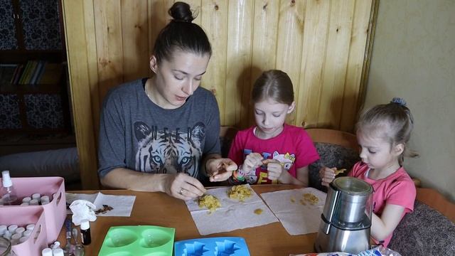 ФЛОРЕНТИЙСКОЕ САШЕ ИЗ ПЧЕЛИНОГО ВОСКА. смотреть онлайн