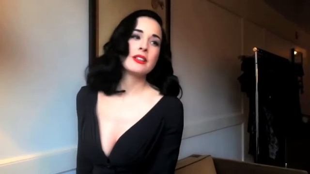 The Art of Seduction ft. Dita Von Teese / Искусство соблазнения. Дита фон Тиз - русский перевод смотреть онлайн
