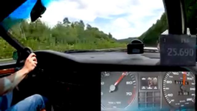 AutoBahn - Audi V8 3.6 (1991) - Soundcheck | 100-200 km/h смотреть онлайн