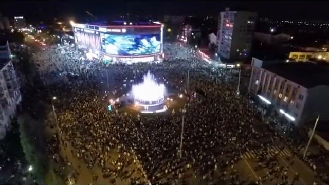 "Танец воды" В Курске на Московской площади открыли фонтан смотреть онлайн