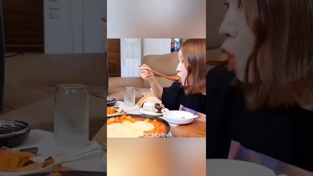 ASMR MUKBANG CHINA/КИТАЙЦЫ ЕДЯТ НА КАМЕРУ. смотреть онлайн