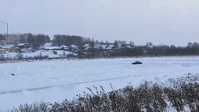 MB w124 против ВАЗ 2107 заезд 2 продолжение смотреть онлайн