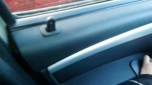 Видео: Как открыть заблокированную дверь в ЛАДА ЛАРГУС (LADA LARGUS)?