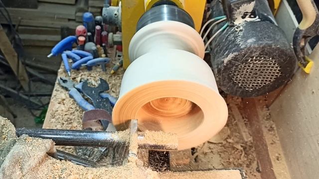 Красивая конфетница из шральтированной ольхи.mp4 смотреть онлайн