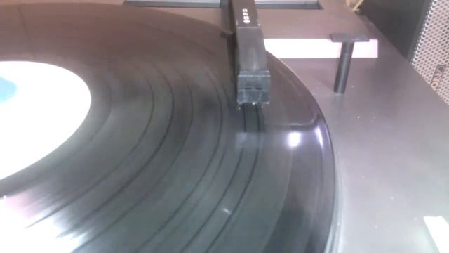 YAMAHA AX-10 & TX-10 & CDX-9 & RFT LT-CS 01 Turntable смотреть онлайн