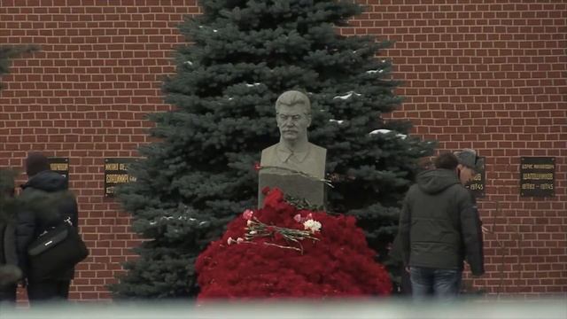 Осип Мандельштам - "Мы живём, под собою не чуя страны..." смотреть онлайн