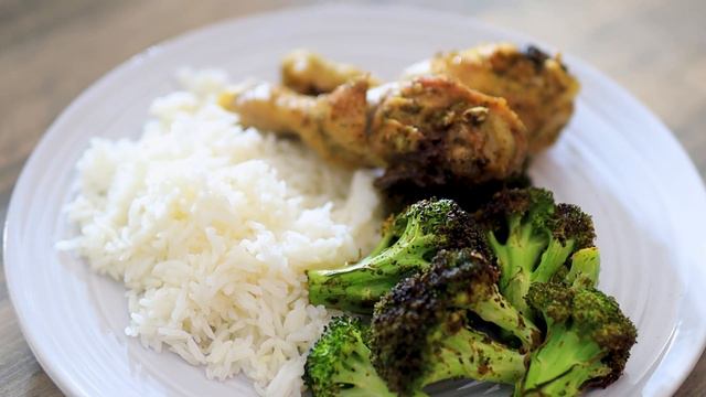 What I Eat In A Day as a Fit Plus Size Woman, Intuitive Eating, Balanced, Non-Restrictive Meals смотреть онлайн