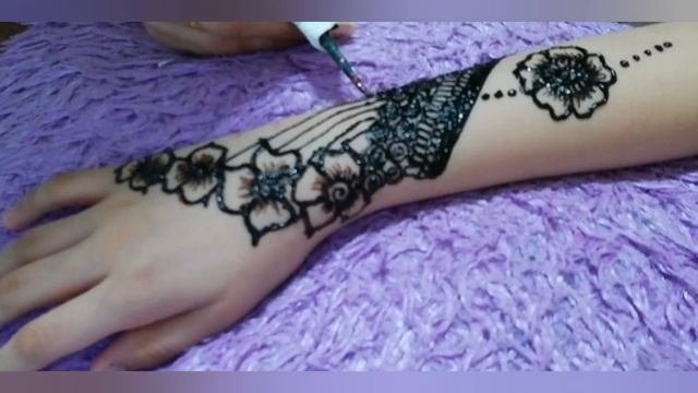 AZALEA FLOWERS HENNA TATTOO DESIGN //EASY FLOWERS TATTOO //FLOWER MEHENDI DESIGN //SATISFYING VIDEO