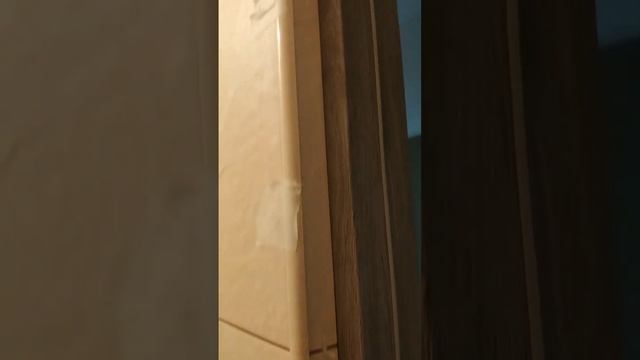 какую оценку поставите этому откосу? стаж 10 лет ?#двернойоткос#откос#дверь#плитка #дом#стройка смотреть онлайн