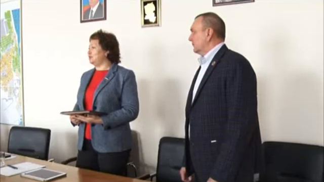 Глава города Юрги С В Попов и депутат Госдумы РФ Т О Алексеева провели прием граждан по личным смотреть онлайн