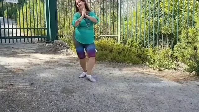 Индийский танец.Танцы в саду.Indian dance.#сад #мандрагора #море#горы#прогулка# смотреть онлайн