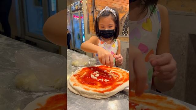 Make Your Own Pizza sa Amare La Cucina! #eatsplorations смотреть онлайн