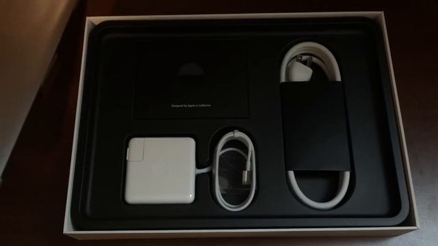 MacBook Pro 13 Inch Late 2014 Unboxing