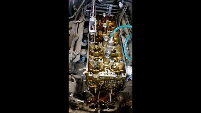 Краткая инструкция по замене сальников клапанов Suzuki Grand Vitara 2.0 смотреть онлайн