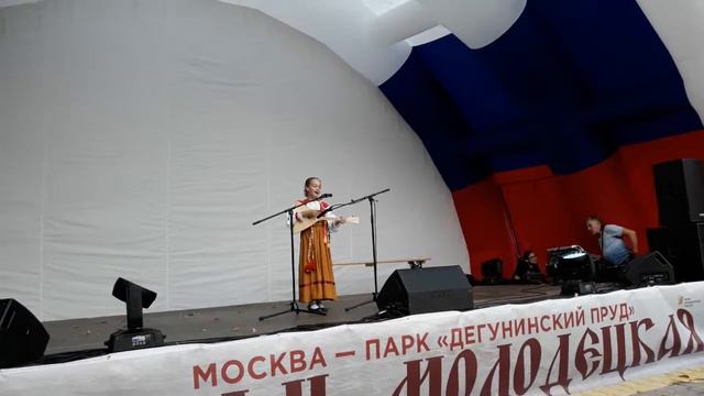 По над горочкой тропинушка. Свадебная. Вероника Квочко смотреть онлайн