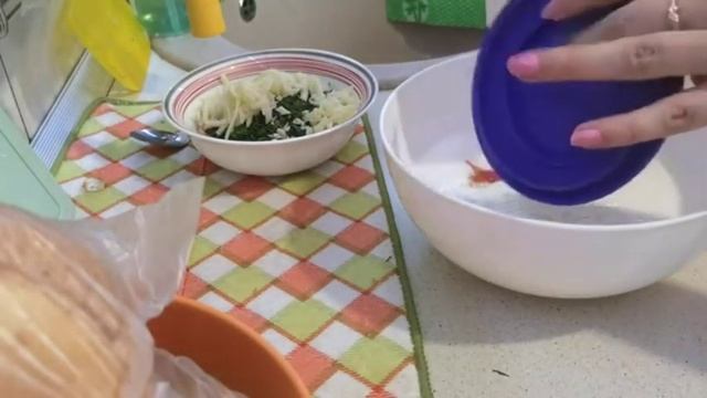 Кулинарный влог: оладьи со вкусом пиццы смотреть онлайн