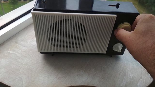 радиоприемник из радиоточки Сюрприз.Начинка от Шарпа WQ-T281Z смотреть онлайн