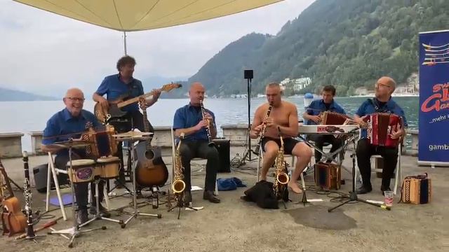 Sonntagskonzert in Gersau mit sauberem Abgang смотреть онлайн