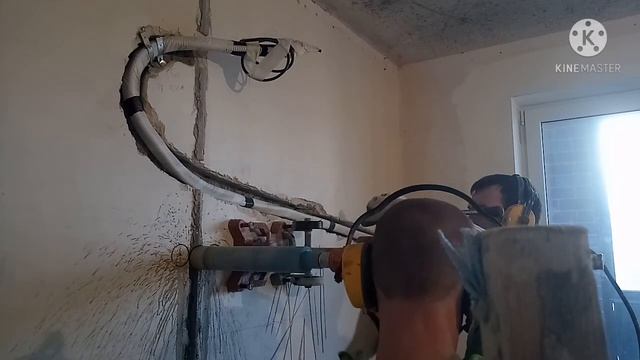 Бурение отверстий для подрозетников буровой установкой! смотреть онлайн