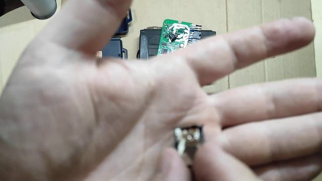 Что ценного в блоках управления сигнализацией автомобиля? смотреть онлайн