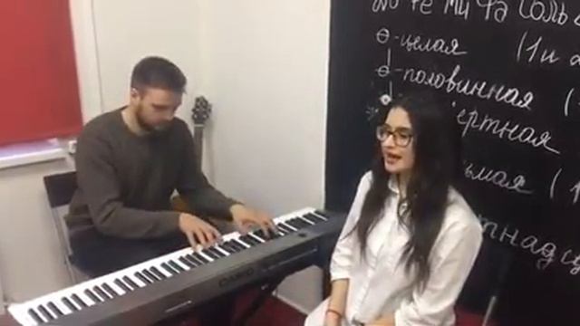 Красивое исполнение Havana (cover) смотреть онлайн