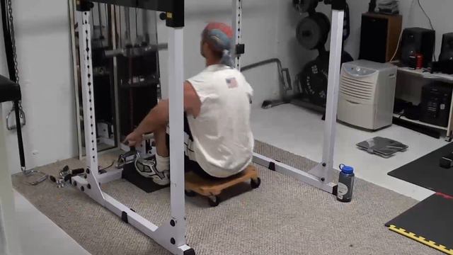 Make an Improvised Rowing Machine For Upper Body Cardio смотреть онлайн
