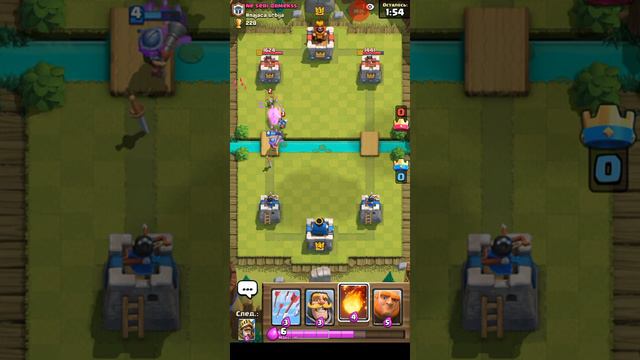 Играю в Clash Royale зарабатываю кубки и дошол до 2 арены смотреть онлайн