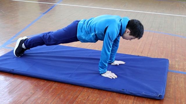 Как же правильно выполнять отжимания в ГТО? смотреть онлайн